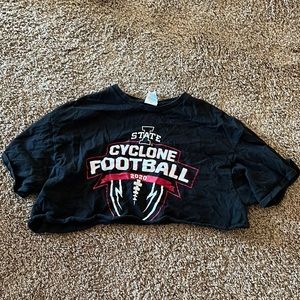 -Comfy crop top and perfect if your and Iowa State Fan!
